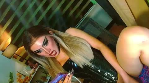 miss yasii online show from June 2026 03:32:01 PM