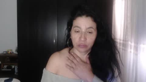 Snapshot of yasmin_love85 chatting on December 2024 03:05:01 PM yasmin_love85 online show from December 2024 03:05:01 PM