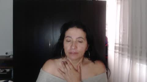 Snapshot of yasmin_love85 chatting on December 2024 04:49:01 PM yasmin_love85 online show from December 2024 04:49:01 PM