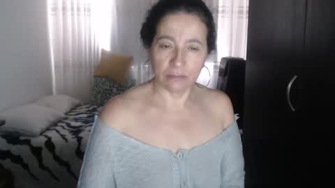 Snapshot of yasmin_love85 chatting on January 2025 03:48:01 PM yasmin_love85 online show from January 2025 03:48:01 PM