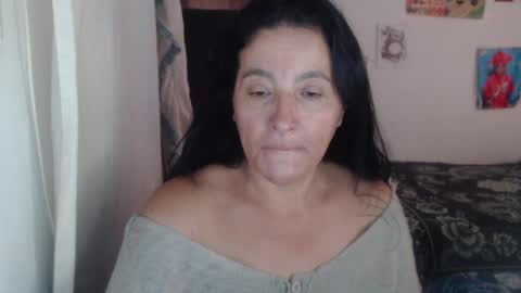 Snapshot of yasmin_love85 chatting on January 2025 05:13:01 PM yasmin_love85 online show from January 2025 05:13:01 PM