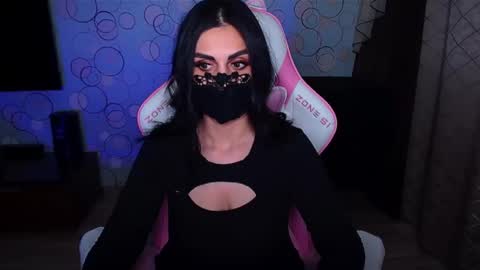 Snapshot of yasmina___ chatting on December 2025 08:09:02 AM yasmina online show from December 2025 08:09:02 AM