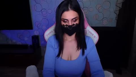 yasmina online show from February 2026 07:26:01 AM