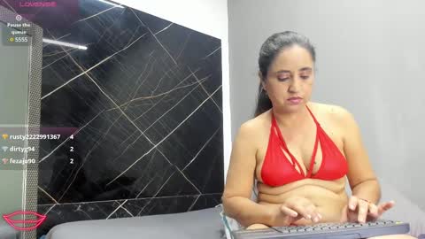 yaya____ online show from February 2025 06:21:01 AM