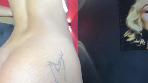 YAYA online show from October 2025 06:32:02 AM