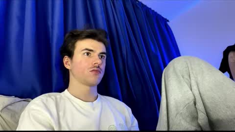 yayay333 online show from January 2026 08:33:01 PM