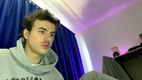 yayay333 online show from April 2026 11:24:01 AM