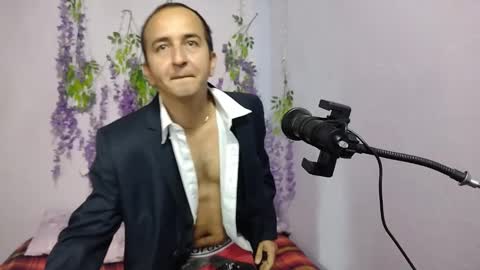Snapshot of yazflor chatting on September 2025 03:14:01 PM Hazzan y Greisy online show from September 2025 03:14:01 PM