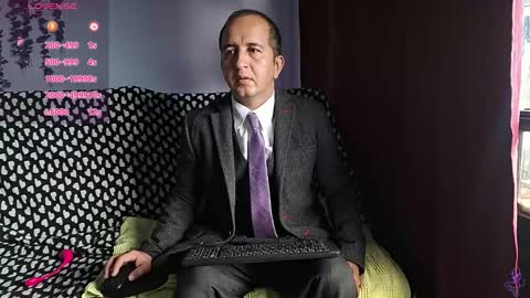 Hazzan online show from December 2025 02:12:02 PM