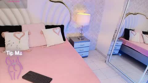  YazminJenner  online show from May 2026 05:37:01 AM