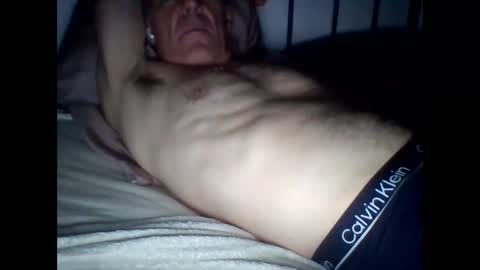 yeah_baby6988 online show from September 2025 10:42:02 AM