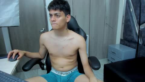 yef_thinn online show from January 2026 04:04:02 AM