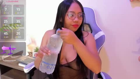 Snapshot of yeika_foxy chatting on February 2025 11:19:02 AM yeika_foxy online show from February 2025 11:19:02 AM