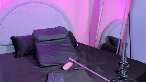 yeika_foxy online show from April 2026 11:12:01 AM