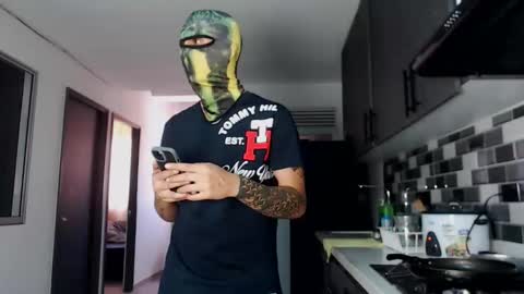 yeisongomezz online show from September 2025 07:57:01 PM