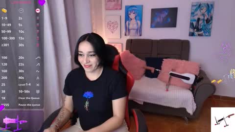 Snapshot of yeliana_sexy chatting on February 2026 01:13:02 AM Valery online show from February 2026 01:13:02 AM