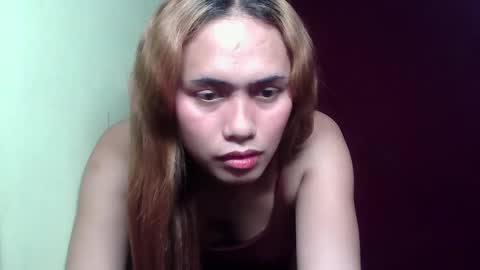 YELLA online show from April 2026 09:43:01 AM