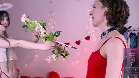 Snapshot of yellow_songbird chatting on February 2026 06:59:02 PM Liya online show from February 2026 06:59:02 PM