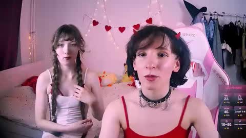 Snapshot of yellow_songbird chatting on February 2026 05:33:01 PM Liya online show from February 2026 05:33:01 PM