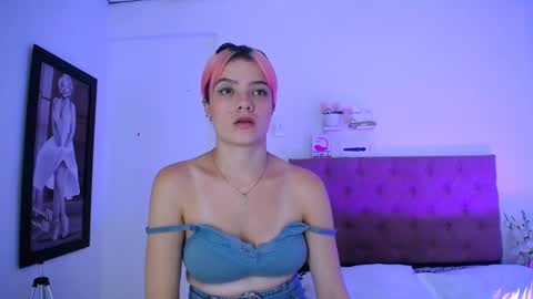 Snapshot of yemfairymcry chatting on December 2024 07:06:01 PM YEM online show from December 2024 07:06:01 PM