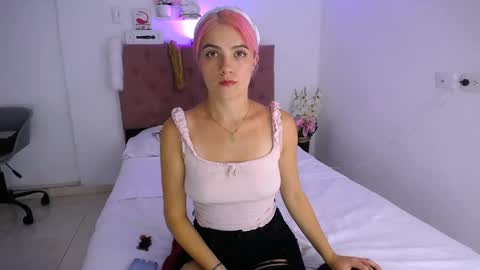 Snapshot of yemfairymcry chatting on January 2025 12:12:01 AM YEM online show from January 2025 12:12:01 AM