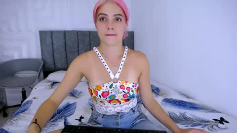 Snapshot of yemfairymcry chatting on January 2025 01:11:02 AM YEM online show from January 2025 01:11:02 AM