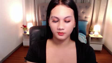 Yen online show from November 2025 05:51:02 AM