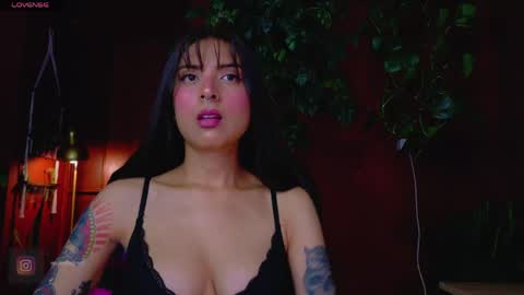 yeriawaddell  online show from May 2026 12:16:02 AM
