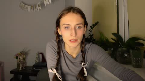 Zoe online show from February 2025 09:29:02 PM