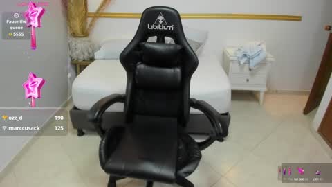 yesenia online show from January 2025 12:57:02 AM