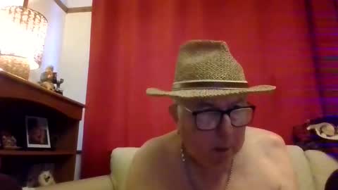 Snapshot of yesplease23044 chatting on February 2026 08:04:02 AM someonesmum online show from February 2026 08:04:02 AM