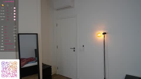 Kiki online show from November 2025 03:55:02 PM