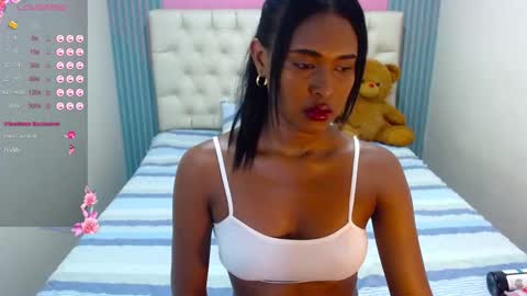 Snapshot of yessica__cruz chatting on September 2025 04:40:02 AM IM YESSICA online show from September 2025 04:40:02 AM