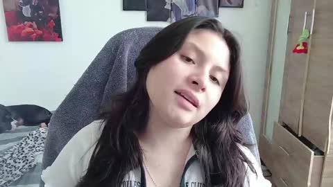yessica_gomez01 online show from April 2026 07:38:02 PM