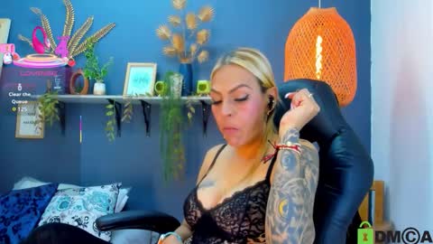 yessika_parker online show from November 2025 02:23:02 AM