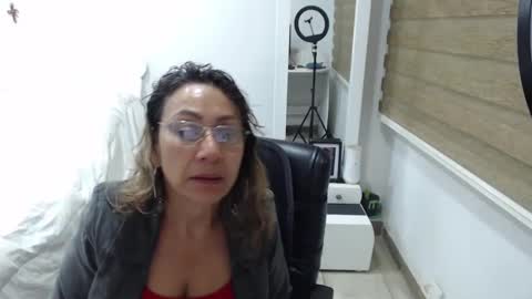 Snapshot of yessilatin chatting on December 2024 03:09:02 AM jessy online show from December 2024 03:09:02 AM