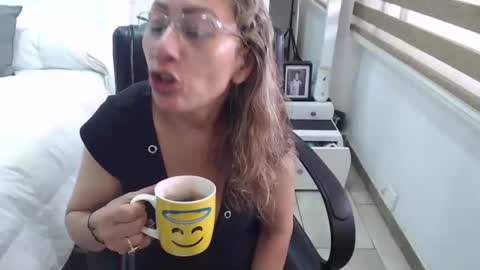 Snapshot of yessilatin chatting on March 2025 04:33:02 PM jessy online show from March 2025 04:33:02 PM