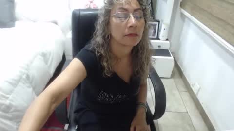 Snapshot of yessilatin chatting on February 2026 12:15:02 AM jessy online show from February 2026 12:15:02 AM