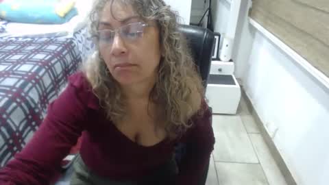 Snapshot of yessilatin chatting on February 2026 01:35:02 AM jessy online show from February 2026 01:35:02 AM