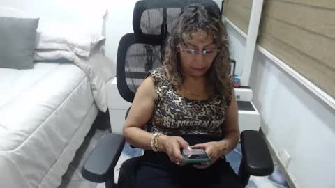 Snapshot of yessilatin chatting on March 2026 02:27:01 AM jessy online show from March 2026 02:27:01 AM