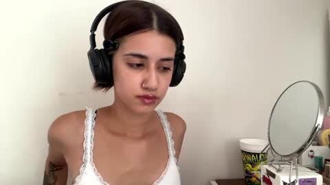 Snapshot of yettahagins chatting on July 2026 01:08:02 PM Julia 3 online show from July 2026 01:08:02 PM