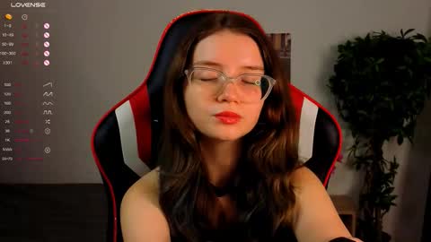 Sonya online show from September 2025 08:08:02 PM
