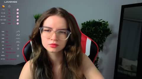 Sonya online show from September 2025 08:41:01 PM