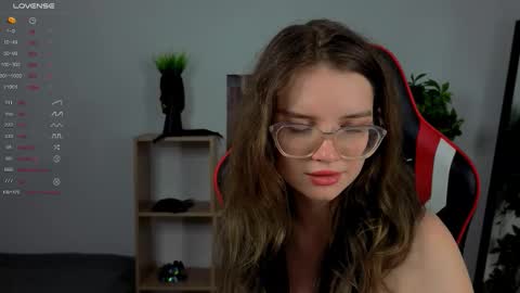 Sonya online show from September 2025 10:22:01 PM
