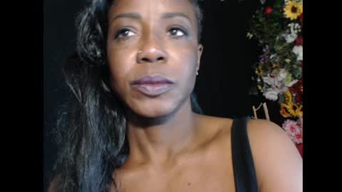 Snapshot of yhlemina chatting on February 2026 05:28:02 AM Ms. Mina online show from February 2026 05:28:02 AM