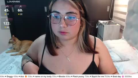 Snapshot of yini_angel07 chatting on June 2026 03:06:02 AM hii i am yini online show from June 2026 03:06:02 AM