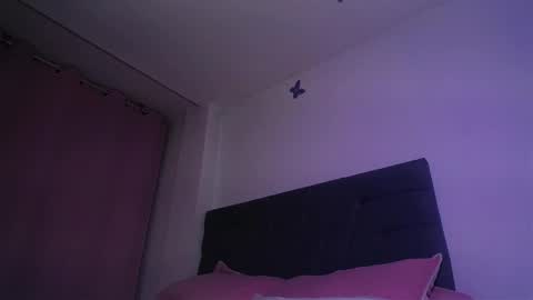 Yiny online show from September 2025 08:25:02 AM