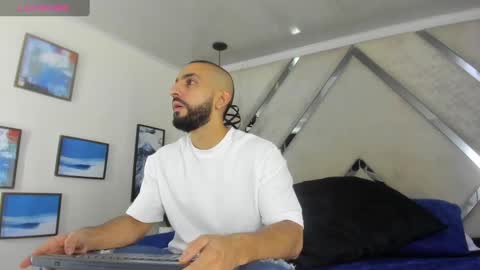 Yiyo online show from January 2025 04:12:01 AM