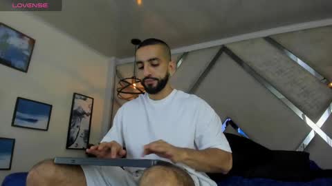 Yiyo online show from March 2025 04:16:02 AM