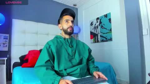 Yiyo online show from February 2026 04:32:01 AM